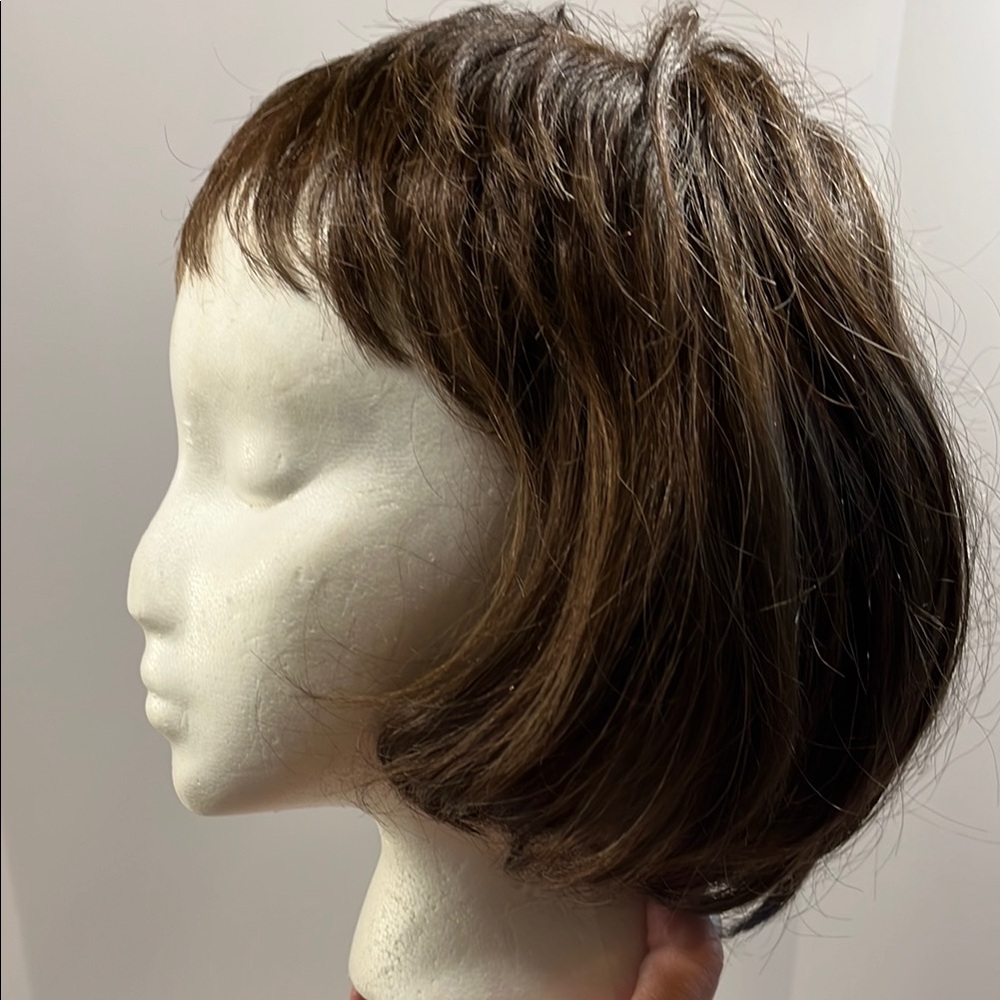 NWT NEW YORK Revlon Wig Brown Layered Bob Wig with Bangs Color 10R Brunette Hair